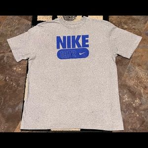 Vintage Nike men’s T-shirt. Size XL, Standard fit, gray, 100% cotton.